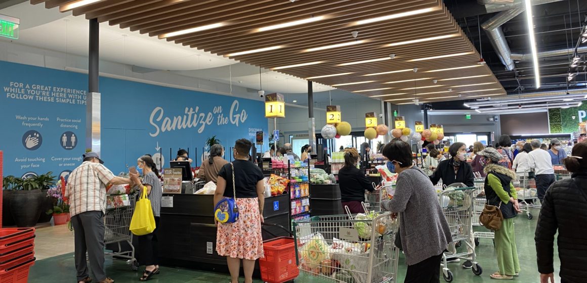 99 Ranch Market's opening-day crowds at the checkout lines inside the Westfield Oakridge store, March 2022.